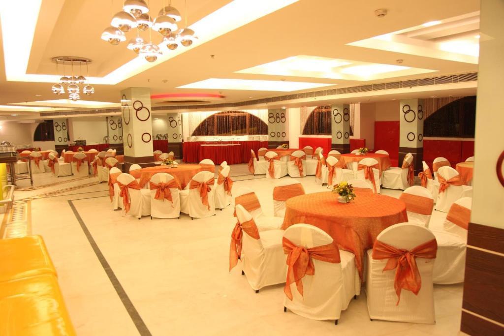 Chanson Grand Westend Delhi  Ngoại thất bức ảnh