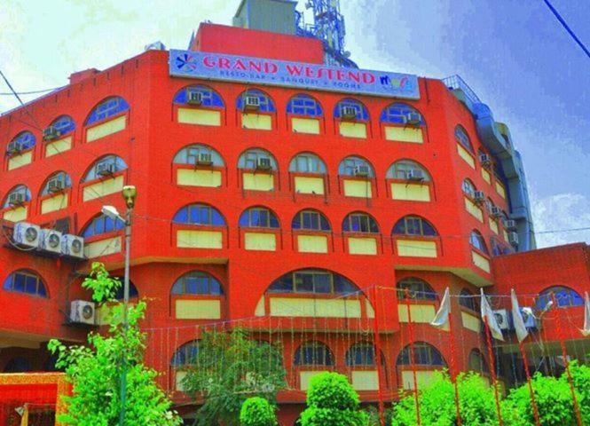Chanson Grand Westend Delhi  Ngoại thất bức ảnh